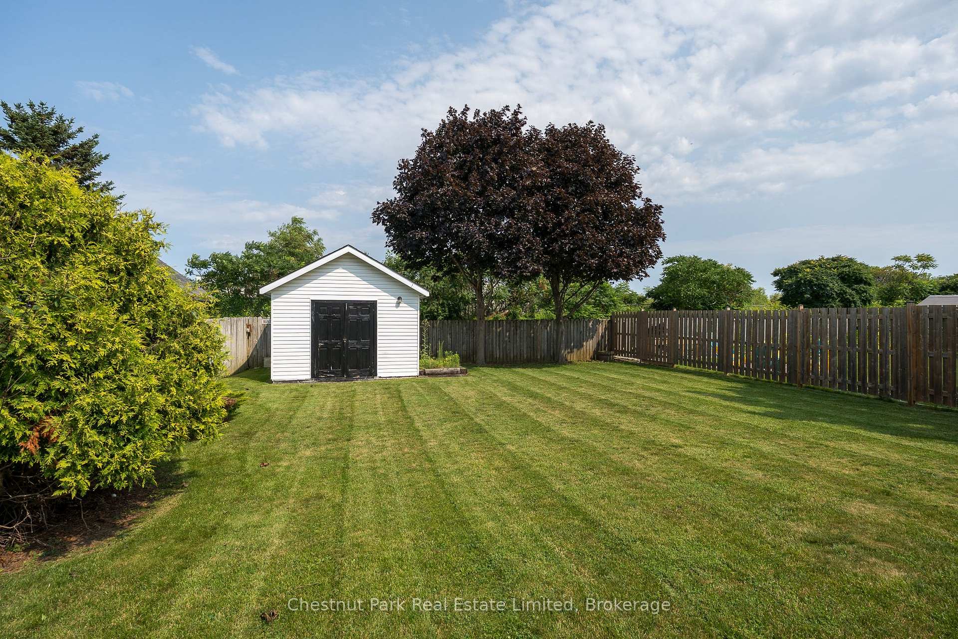 Photo 77 of 4 First Avenue, Prince Edward County, Wellington Ward — HOMEH