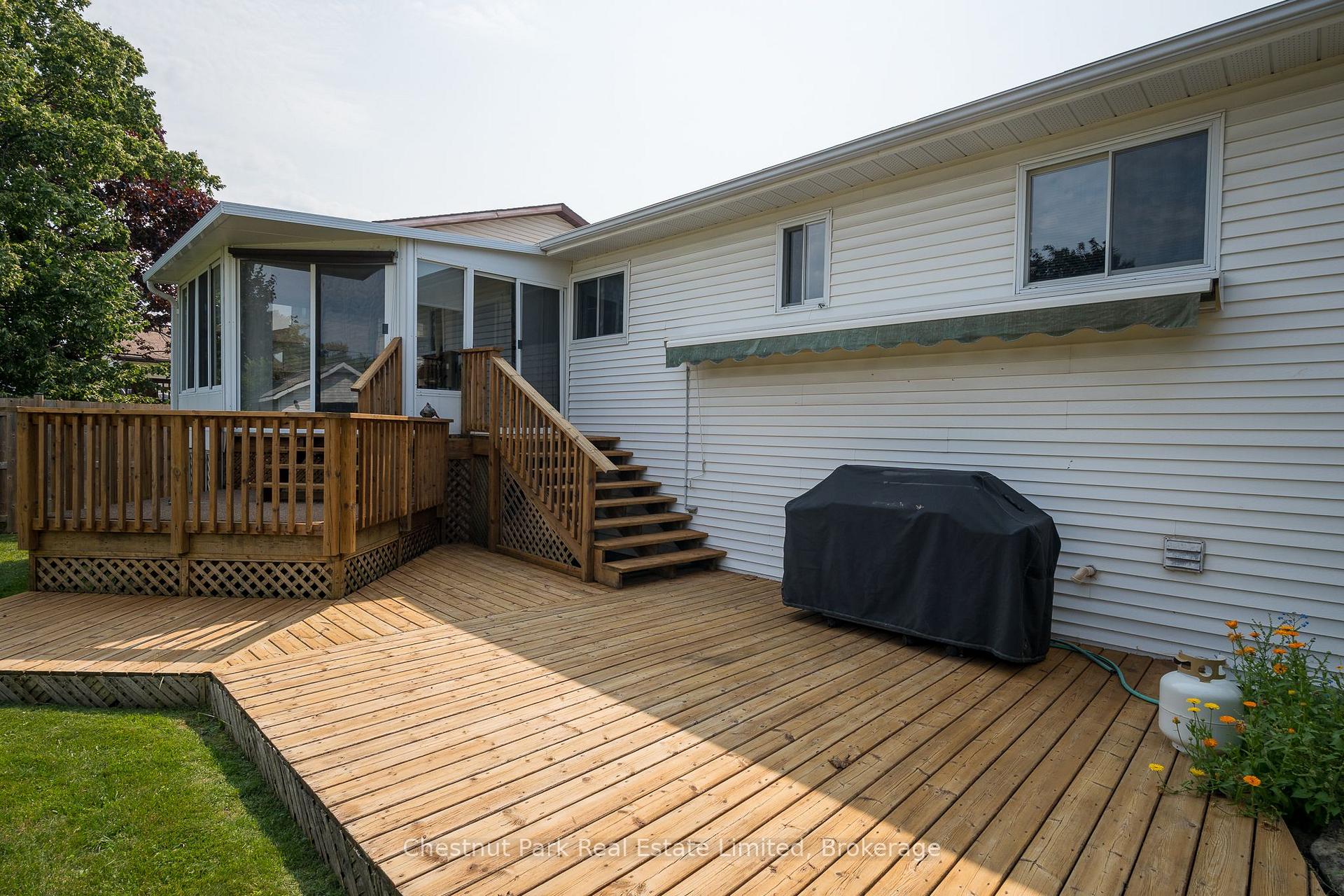 Photo 81 of 4 First Avenue, Prince Edward County, Wellington Ward — HOMEH
