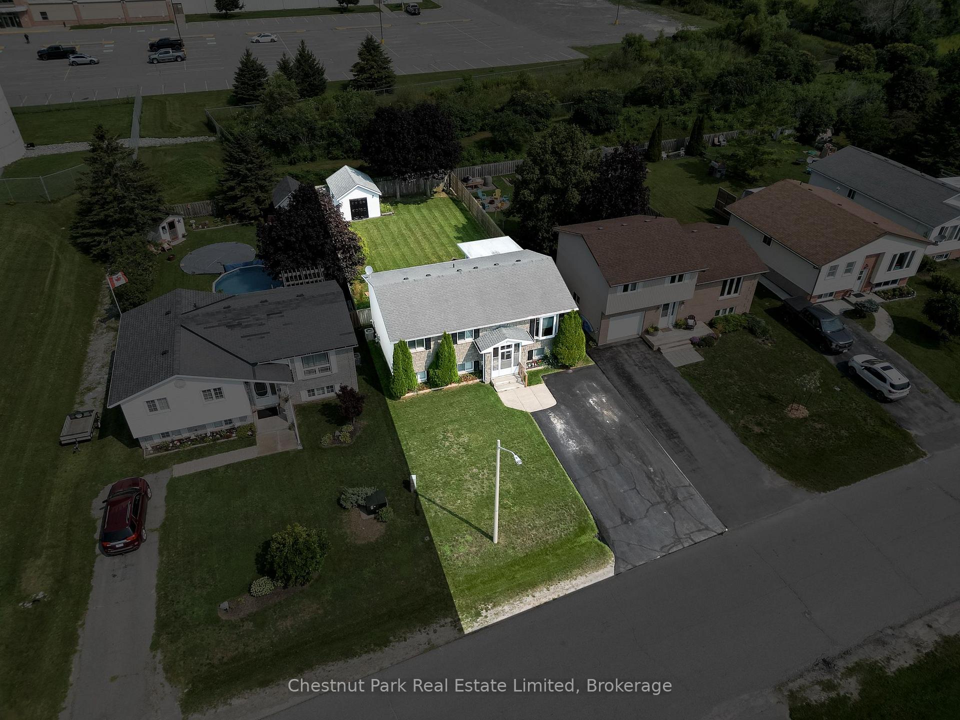 Photo 85 of 4 First Avenue, Prince Edward County, Wellington Ward — HOMEH