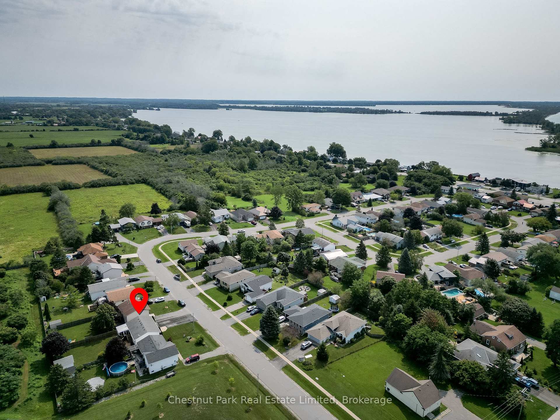 Photo 100 of 4 First Avenue, Prince Edward County, Wellington Ward — HOMEH