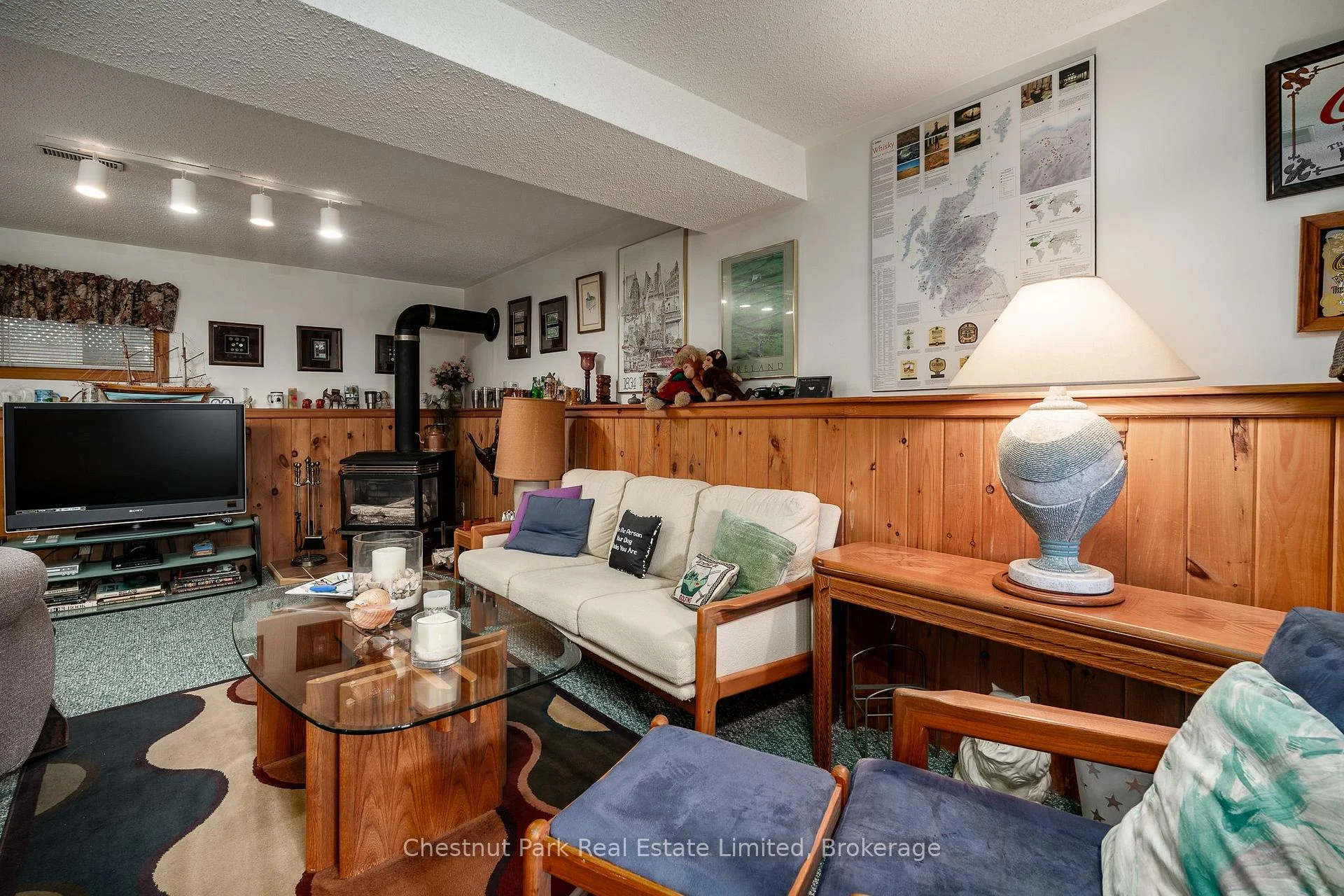 Photo 23 of 4 First Avenue, Prince Edward County, Wellington Ward — HOMEH
