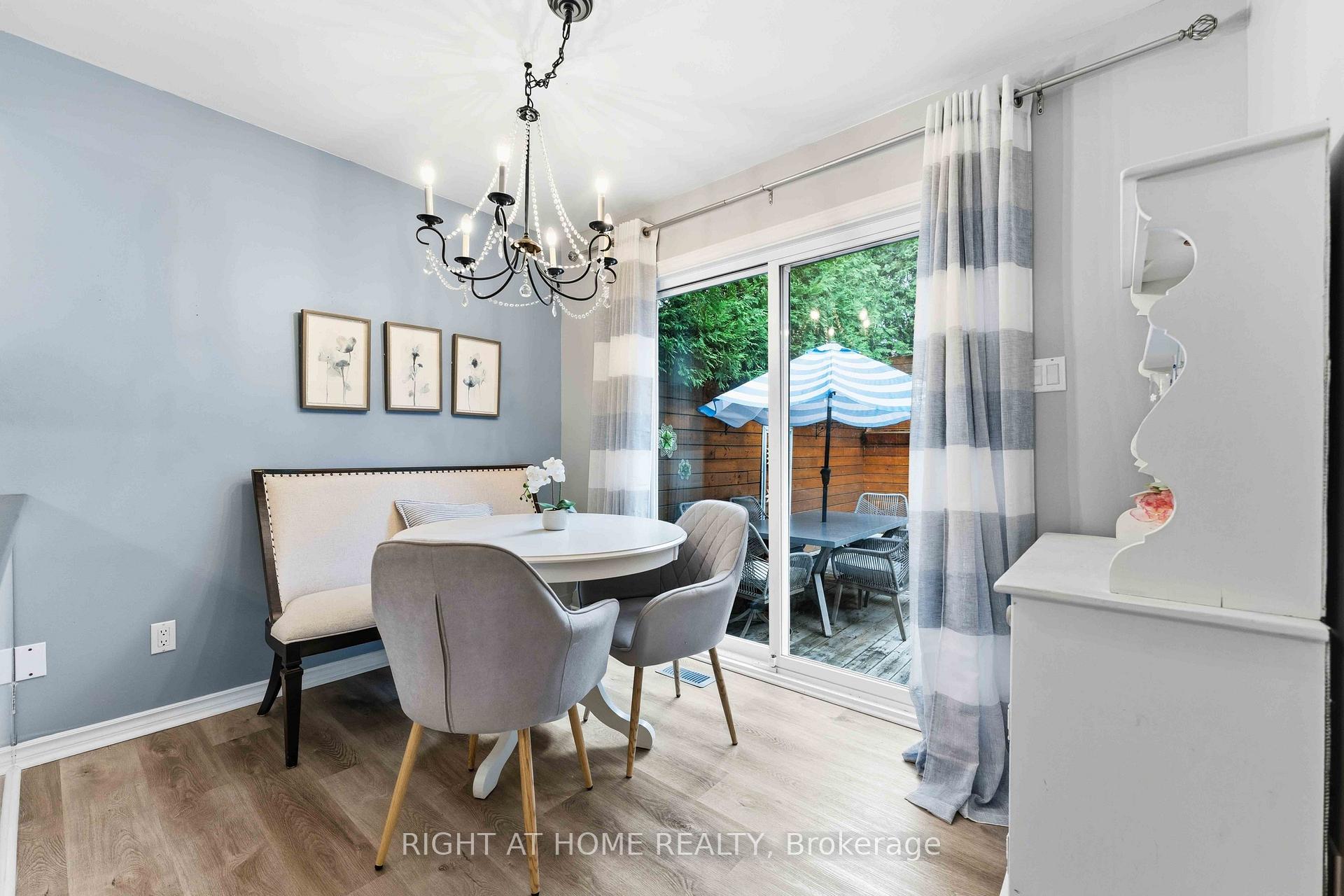 Photo 15 of 25 Waterton Crescent, Ottawa, Kanata - Bridlewood — HOMEH