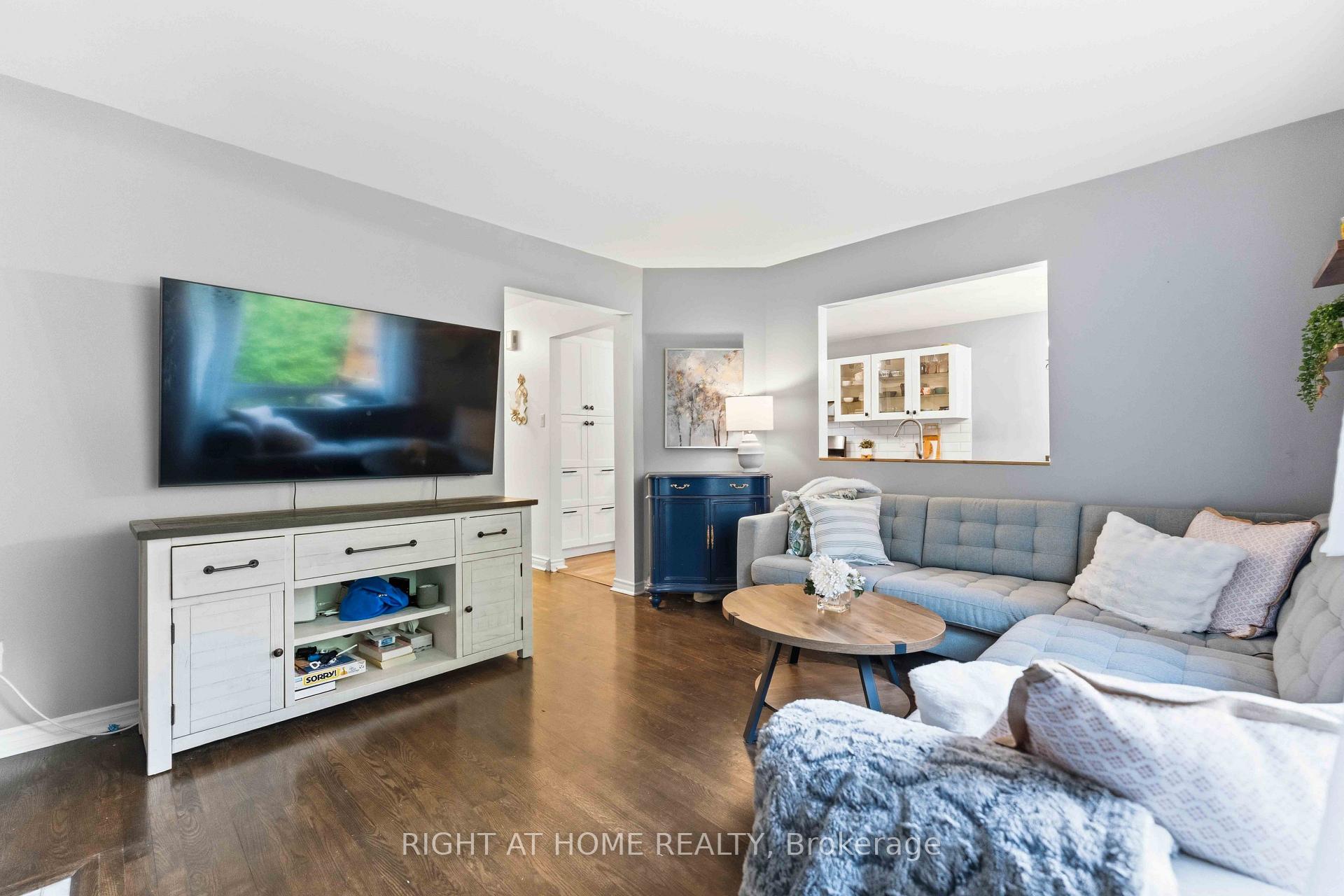 Photo 19 of 25 Waterton Crescent, Ottawa, Kanata - Bridlewood — HOMEH