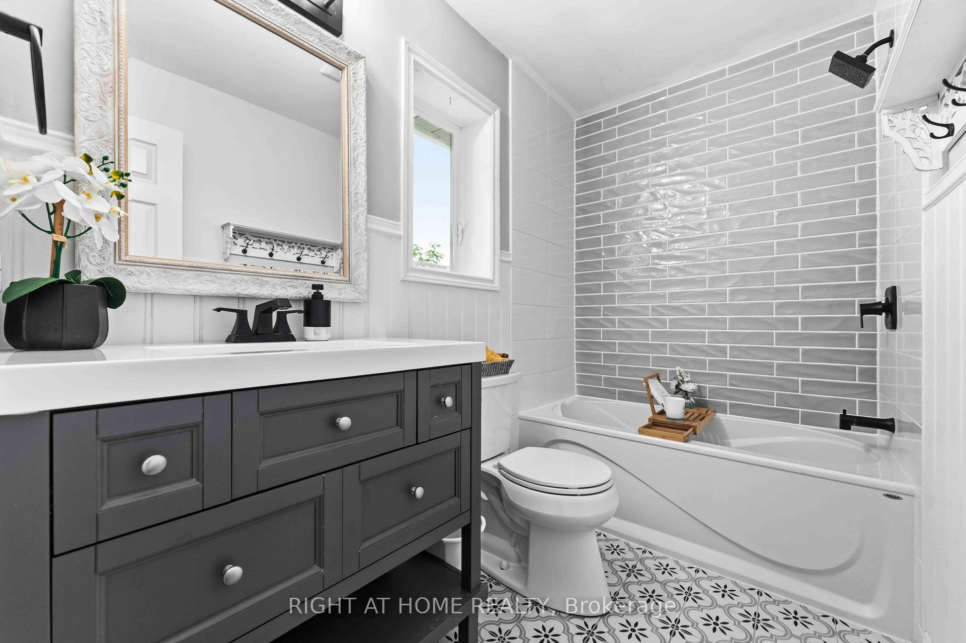 Photo 32 of 25 Waterton Crescent, Ottawa, Kanata - Bridlewood — HOMEH