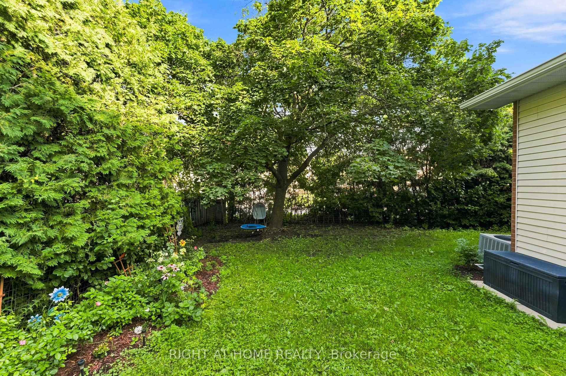 Photo 39 of 25 Waterton Crescent, Ottawa, Kanata - Bridlewood — HOMEH