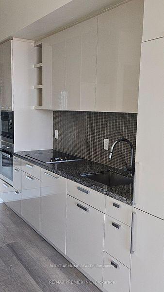 Photo 8 of Unit 2705, 32 Davenport Road, Toronto, The Annex — HOMEH
