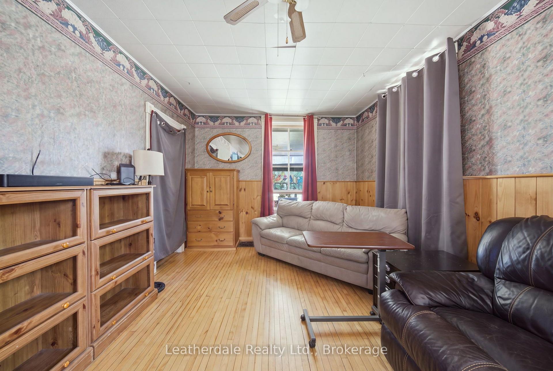 Photo 4 of 87 Bond Street, Orillia — HOMEH