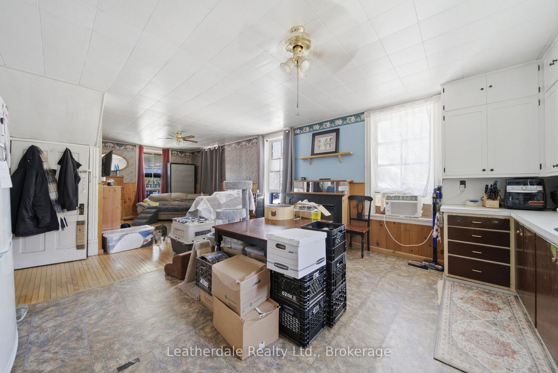 Photo 6 of 87 Bond Street, Orillia — HOMEH