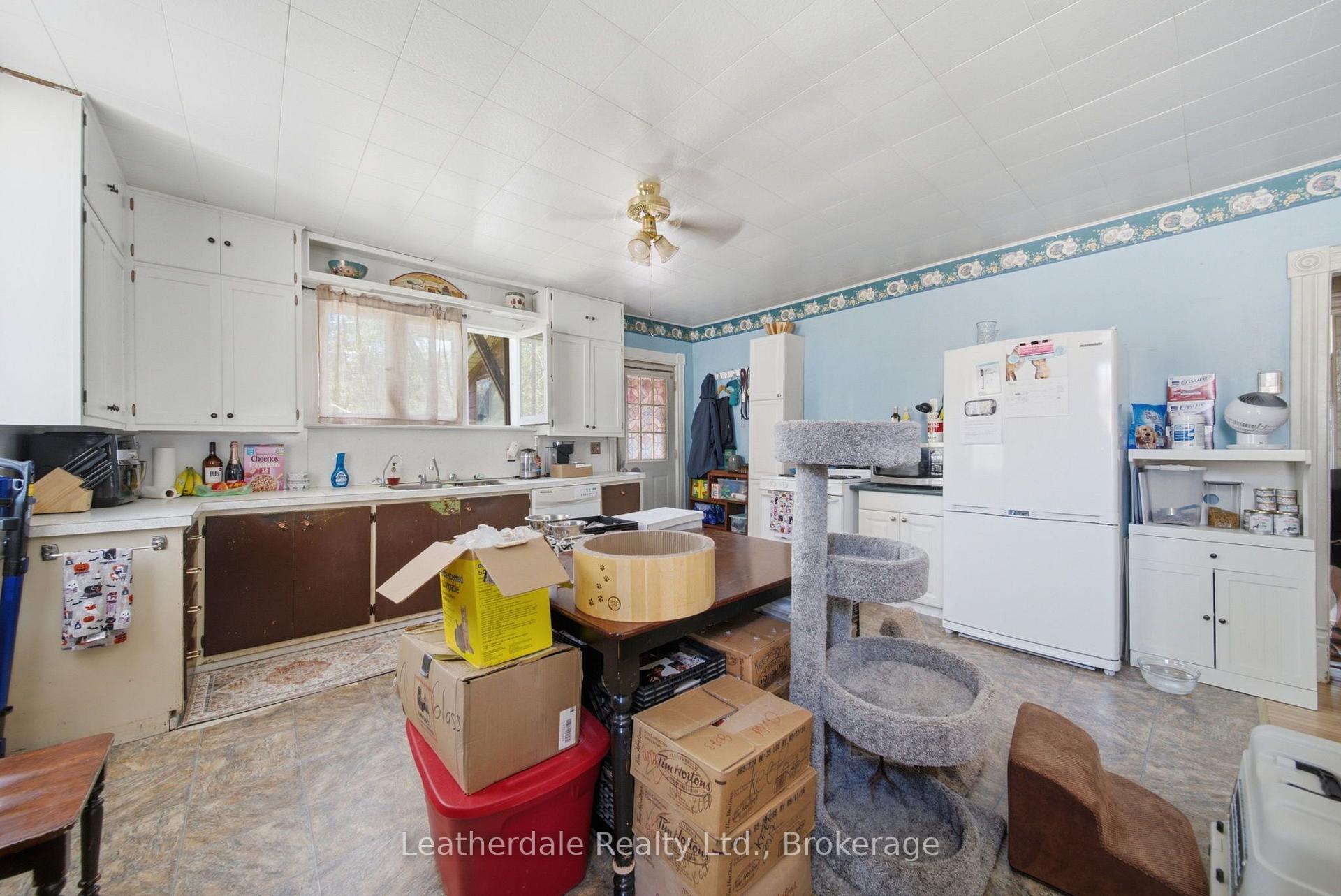Photo 7 of 87 Bond Street, Orillia — HOMEH