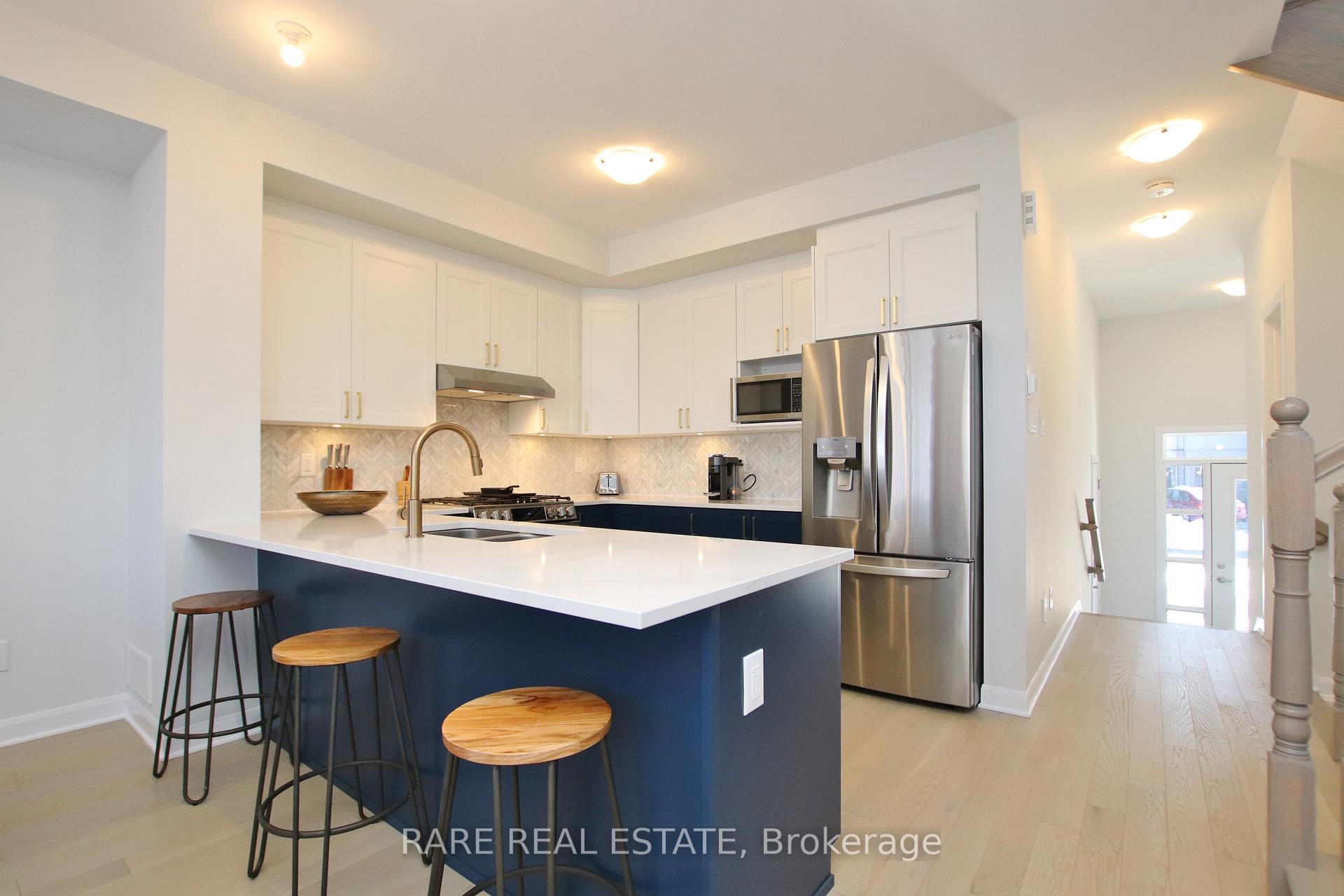 Photo 5 of 126 Attwell Private, Ottawa, Kanata - Morgan's Grant/South March — HOMEH