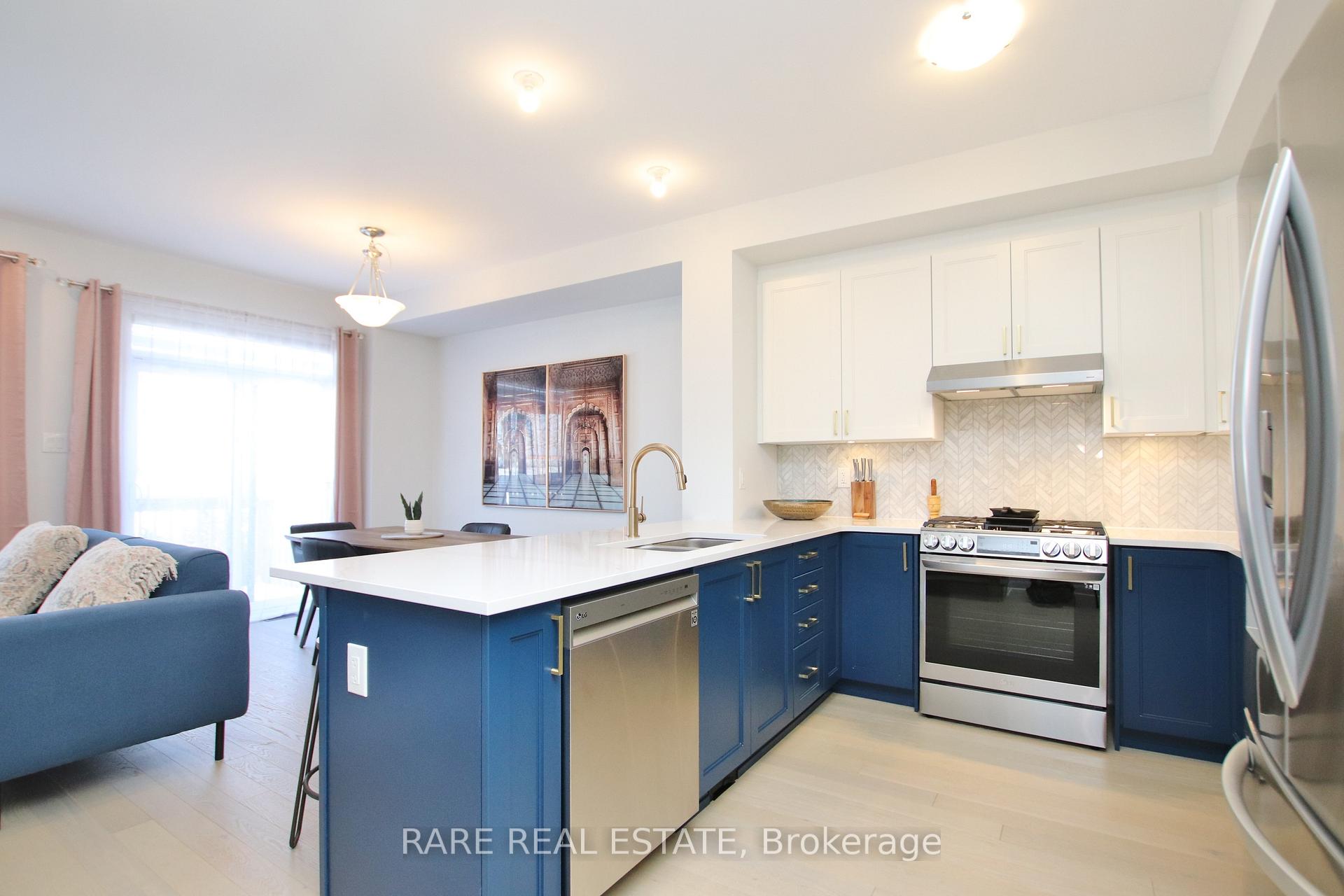 Photo 9 of 126 Attwell Private, Ottawa, Kanata - Morgan's Grant/South March — HOMEH