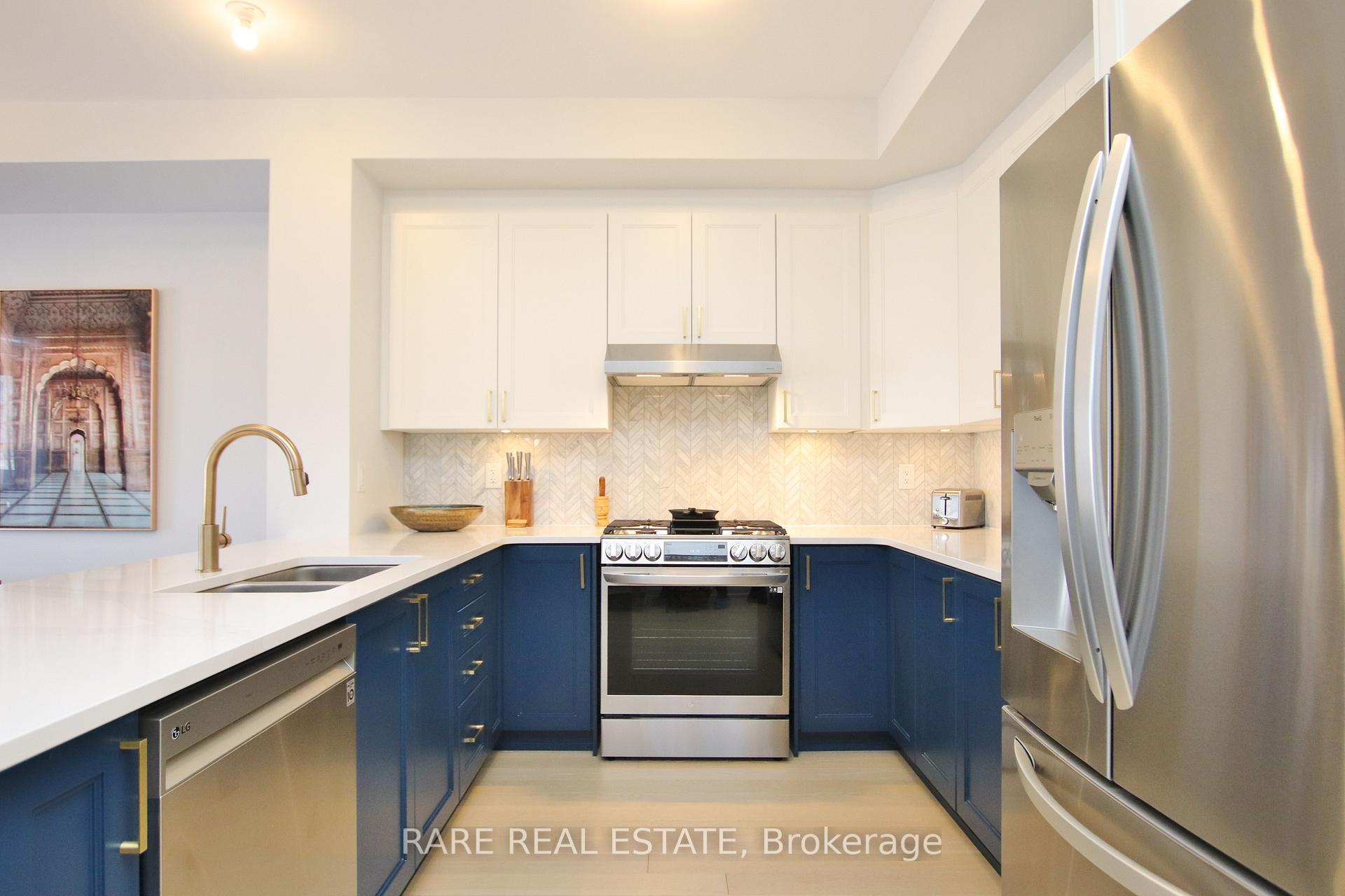 Photo 10 of 126 Attwell Private, Ottawa, Kanata - Morgan's Grant/South March — HOMEH