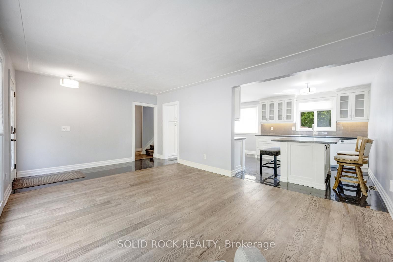 Photo 6 of 5372 Spruce Avenue, Burlington, Appleby — HOMEH