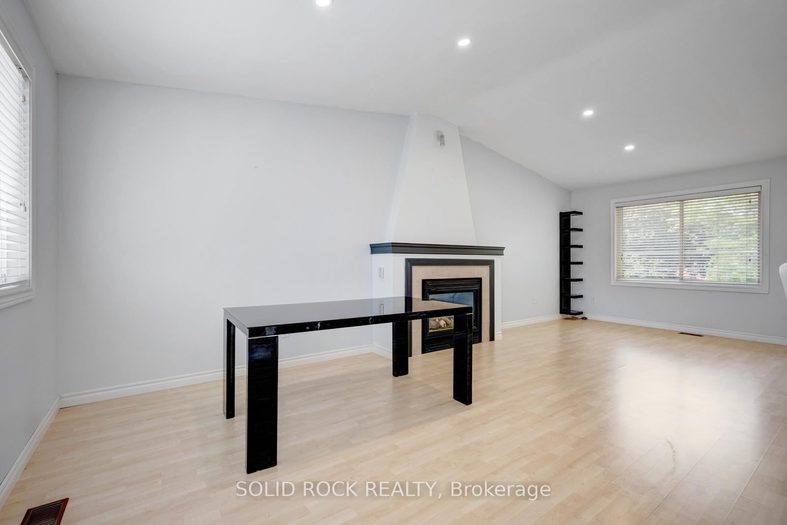 Photo 14 of 5372 Spruce Avenue, Burlington, Appleby — HOMEH