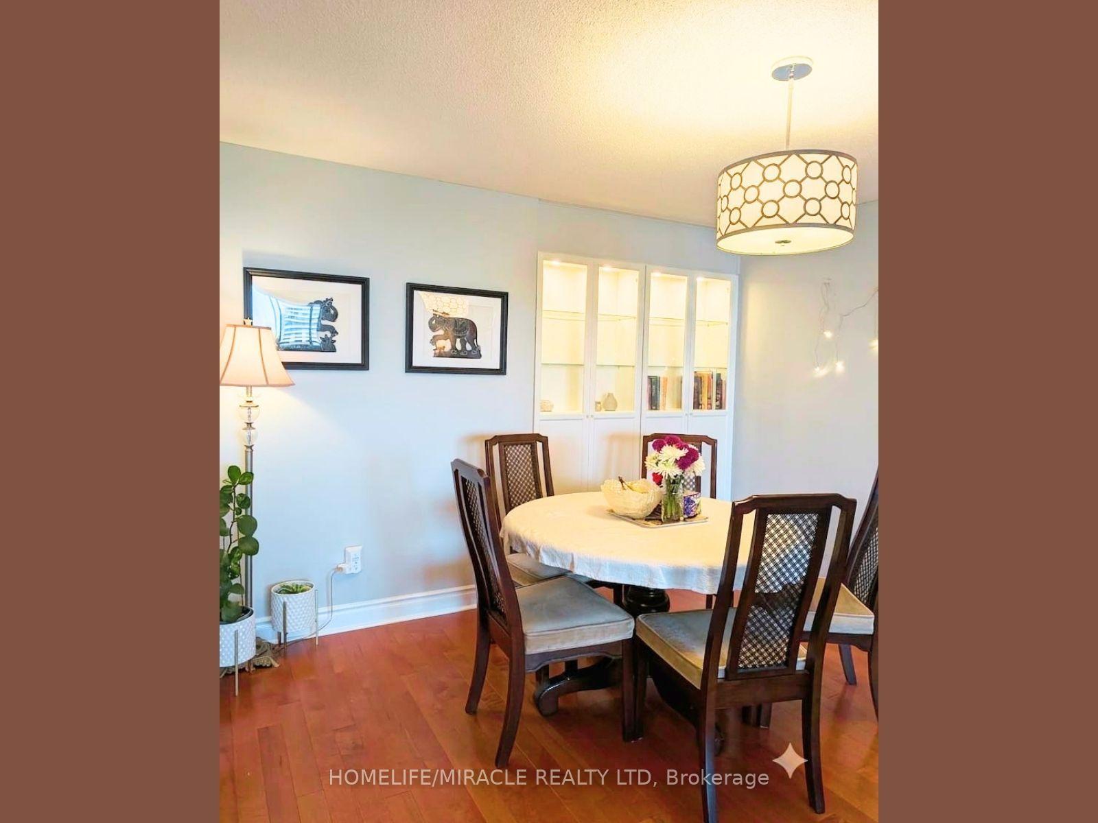 Photo 2 of Unit 906, 1 Royal Orchard Boulevard, Markham, Royal Orchard — HOMEH