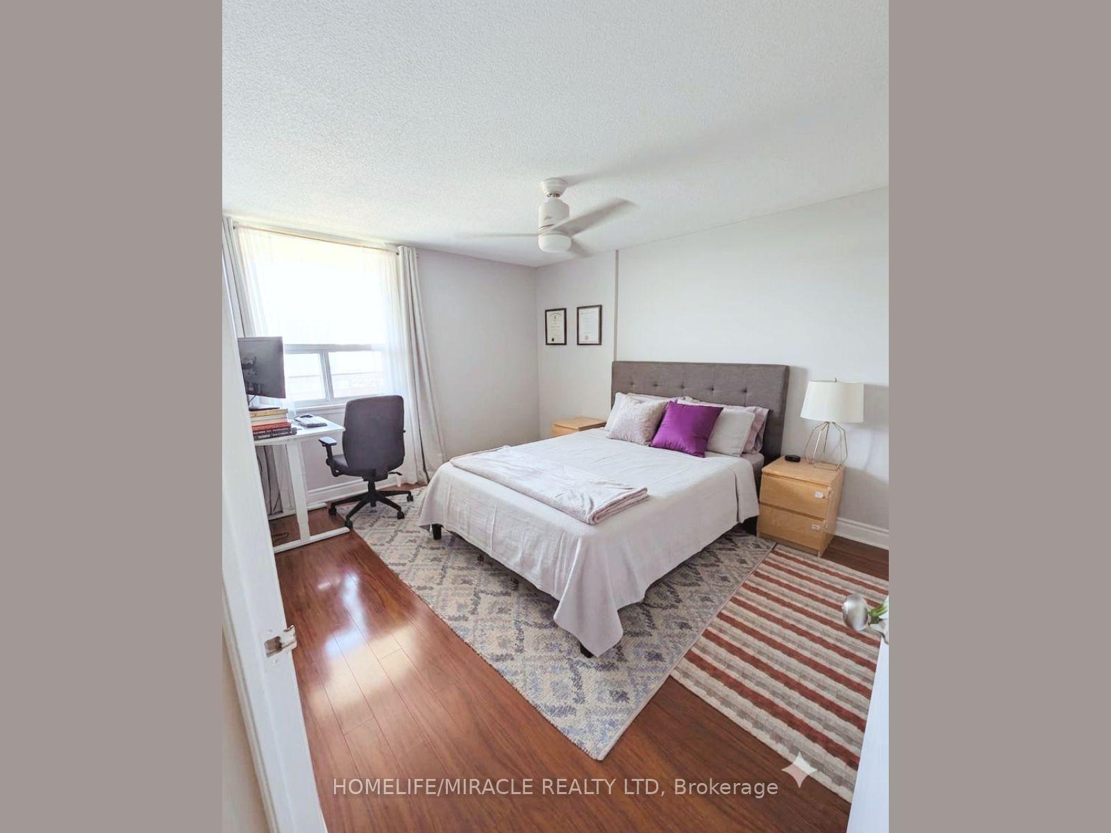 Photo 3 of Unit 906, 1 Royal Orchard Boulevard, Markham, Royal Orchard — HOMEH