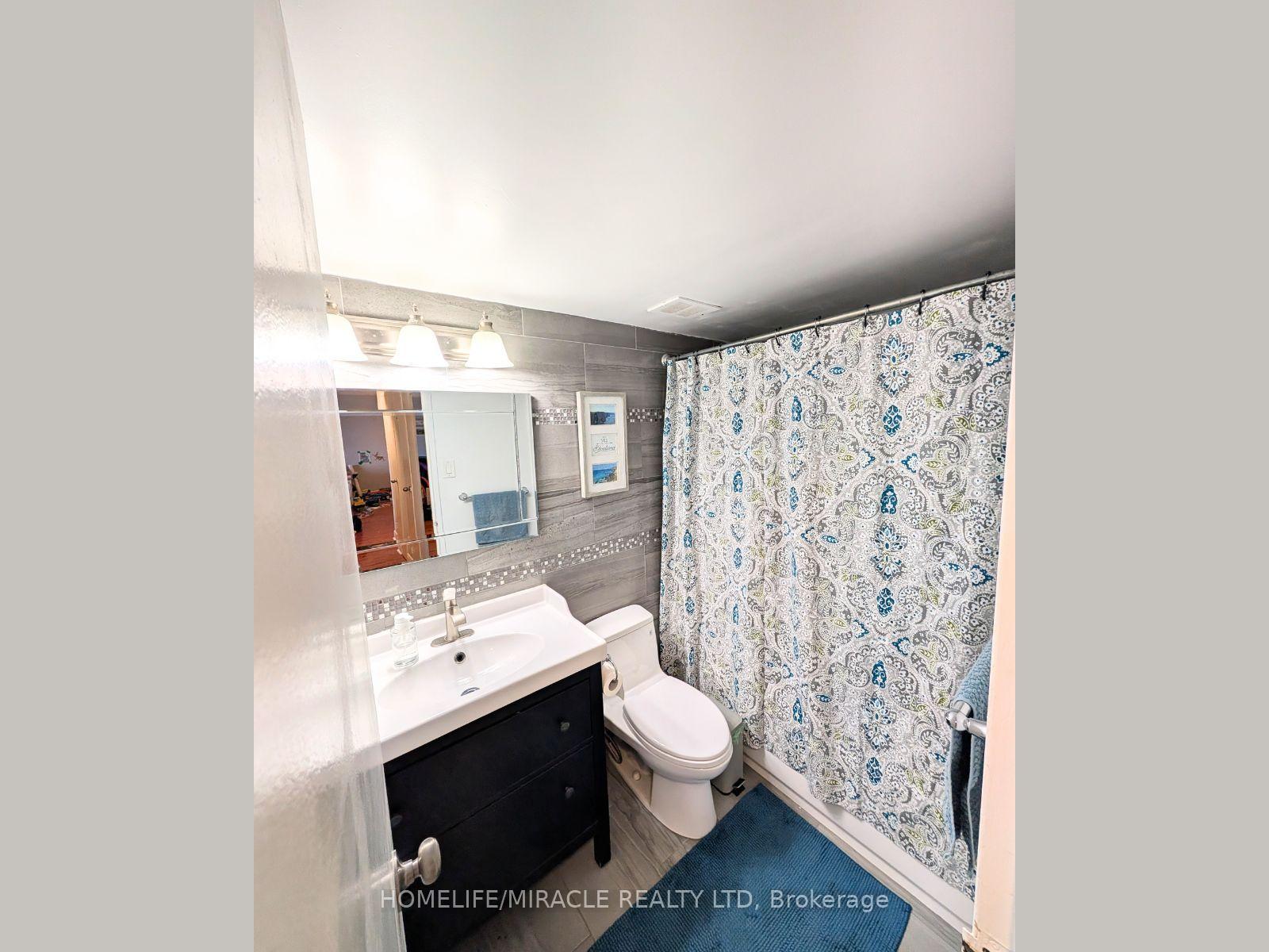 Photo 4 of Unit 906, 1 Royal Orchard Boulevard, Markham, Royal Orchard — HOMEH