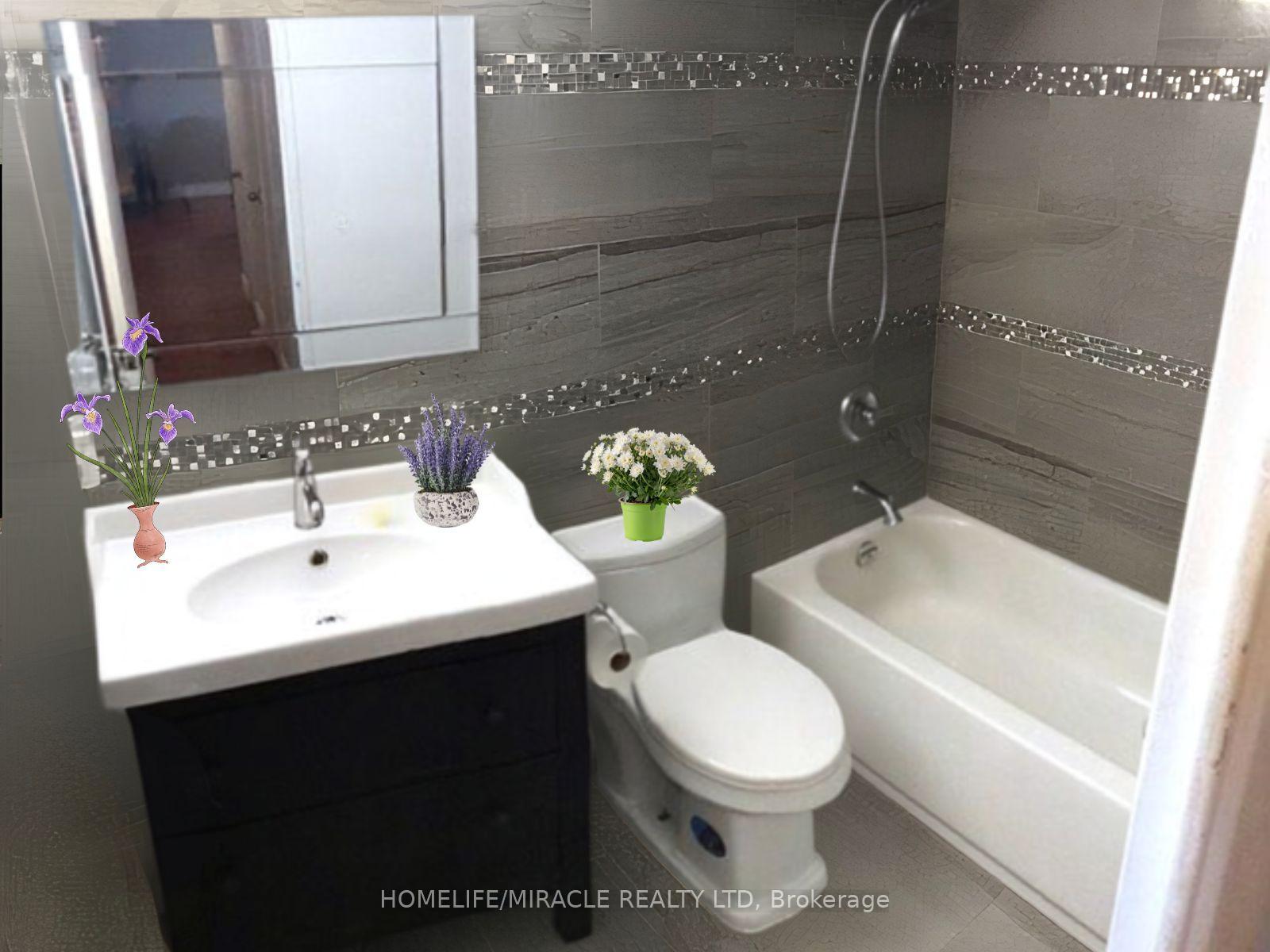 Photo 8 of Unit 906, 1 Royal Orchard Boulevard, Markham, Royal Orchard — HOMEH