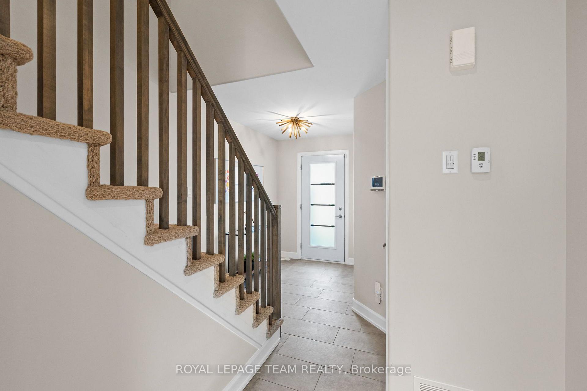 Photo 5 of 408 Twilight Avenue, Russell, Village of Russell — HOMEH