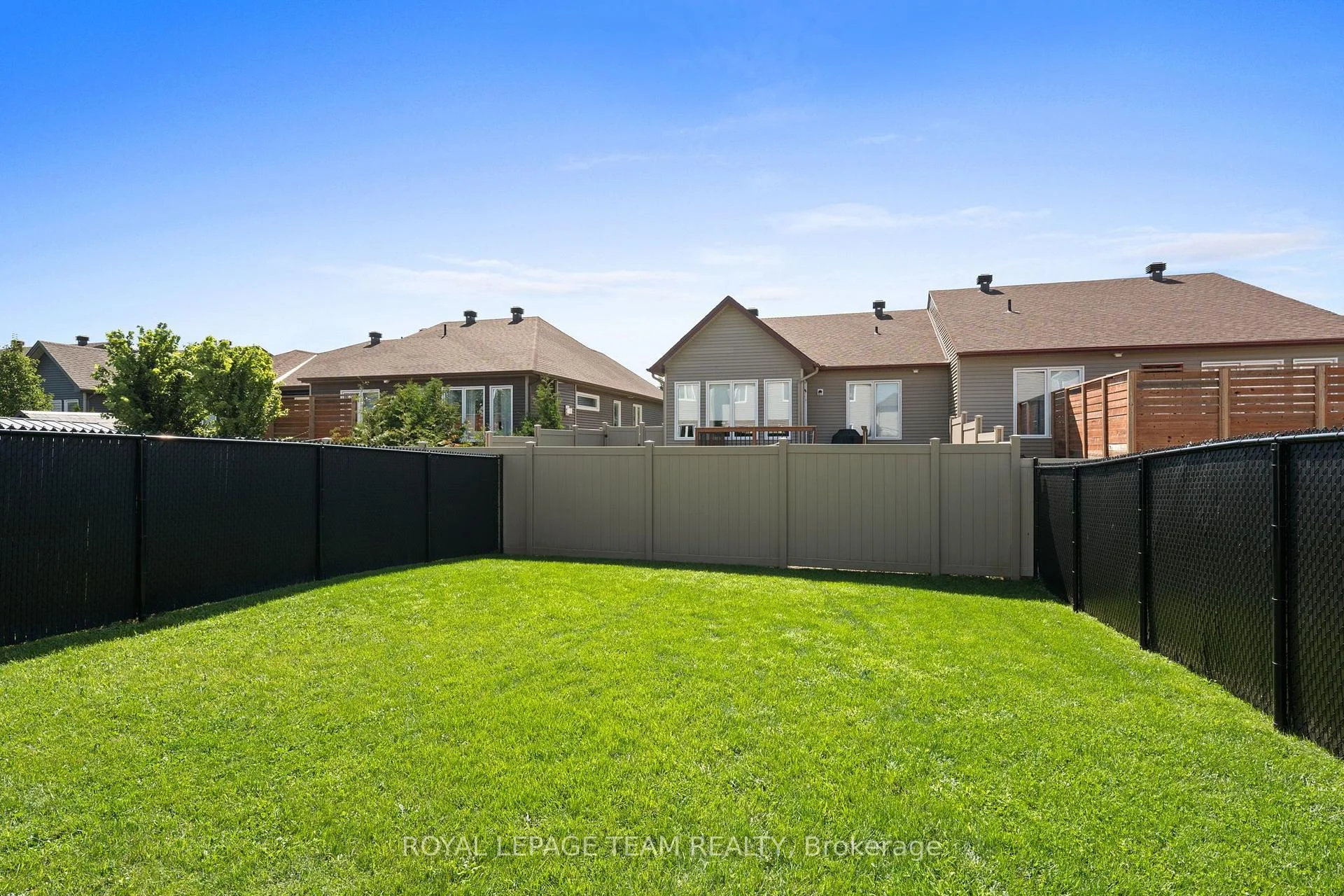 Photo 44 of 408 Twilight Avenue, Russell, Village of Russell — HOMEH
