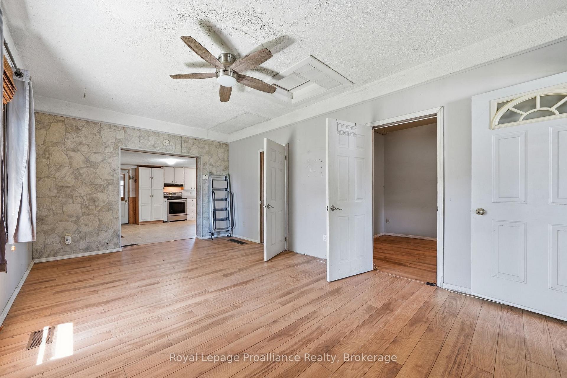 Photo 15 of 252 Sidney Street, Quinte West, Trenton Ward — HOMEH