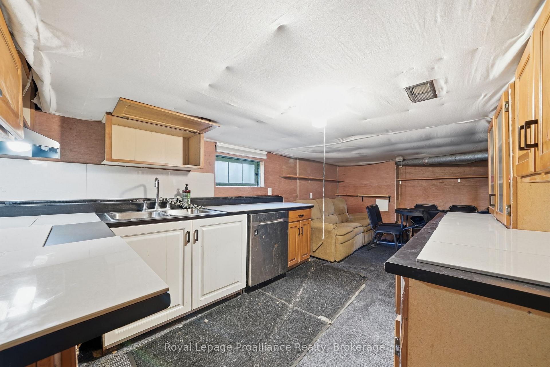 Photo 37 of 252 Sidney Street, Quinte West, Trenton Ward — HOMEH