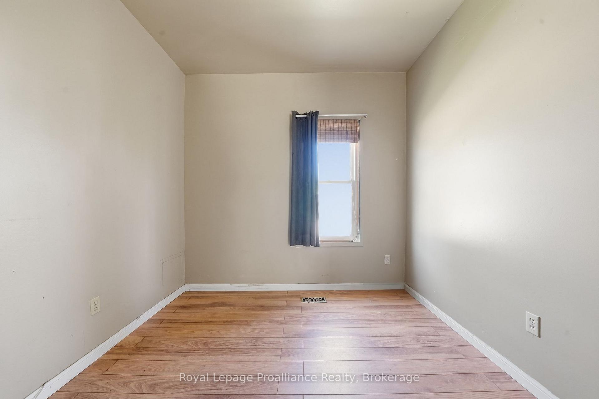 Photo 16 of 252 Sidney Street, Quinte West, Trenton Ward — HOMEH