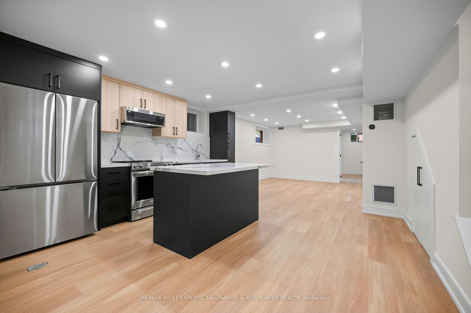 Photo 4 of Unit 1, 412 Glenholme Avenue, Toronto, Oakwood Village — HOMEH