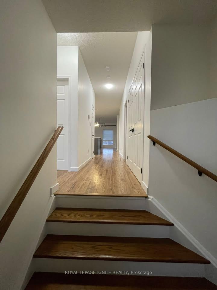 Photo 15 of 604 Woodmount Crescent, Oshawa, Samac — HOMEH