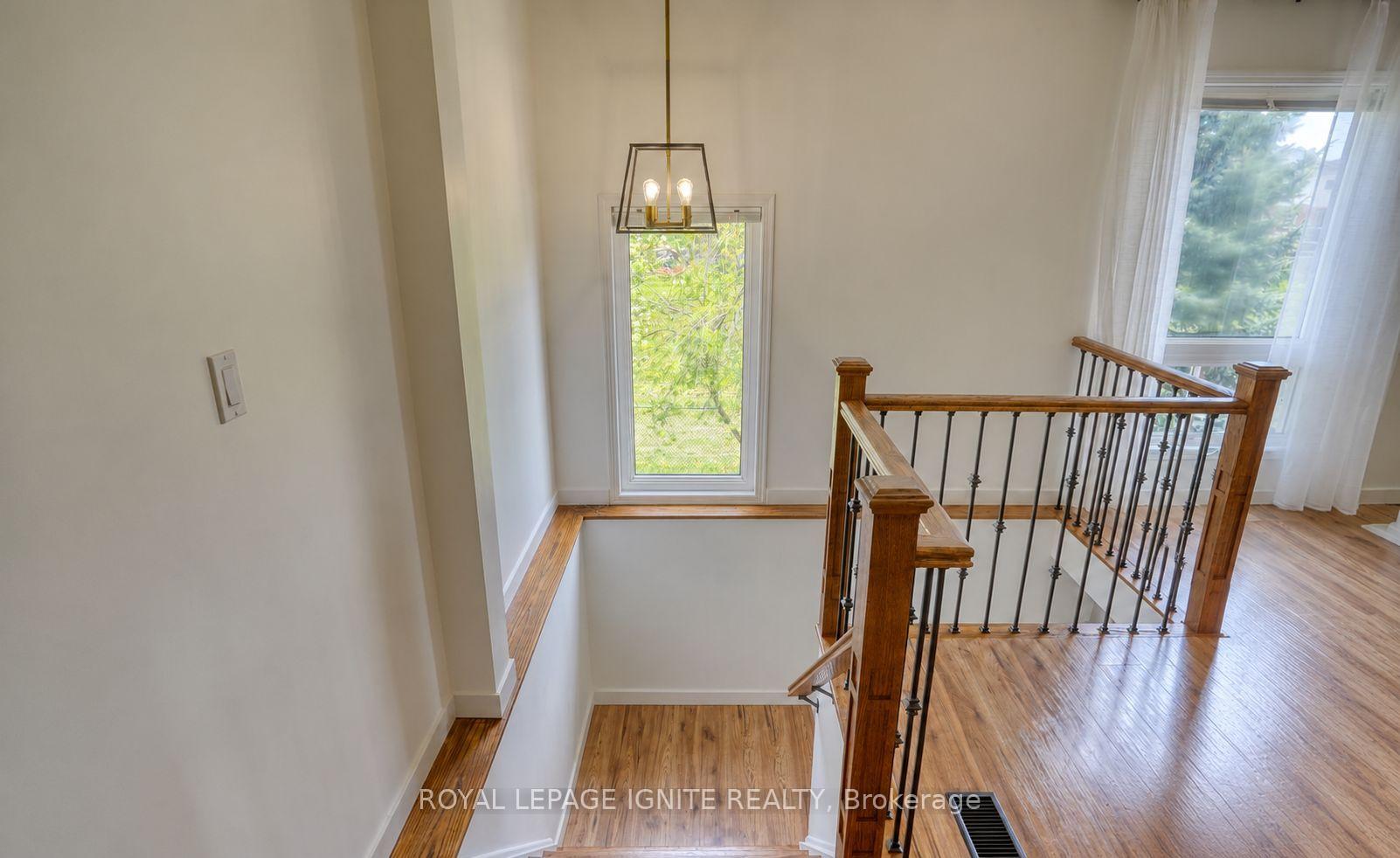 Photo 18 of 604 Woodmount Crescent, Oshawa, Samac — HOMEH
