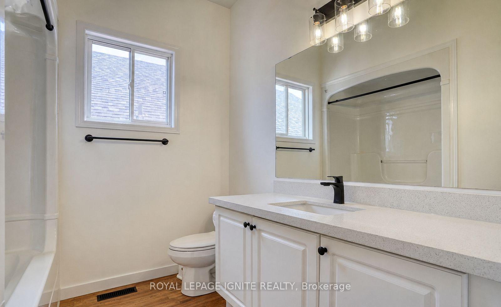 Photo 21 of 604 Woodmount Crescent, Oshawa, Samac — HOMEH