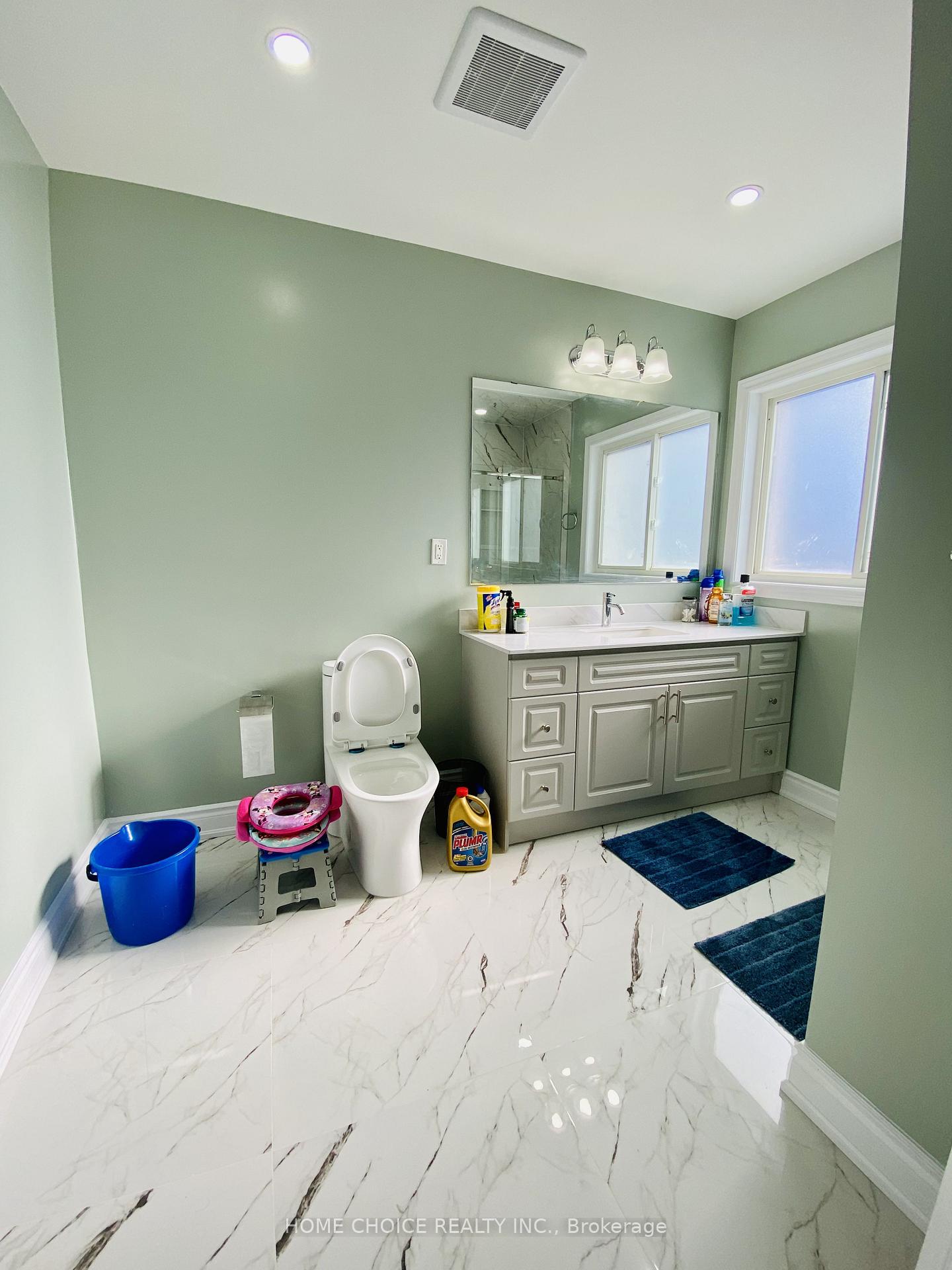 Photo 18 of 36 Earl Grey Crescent, Brampton, Fletcher's Meadow — HOMEH