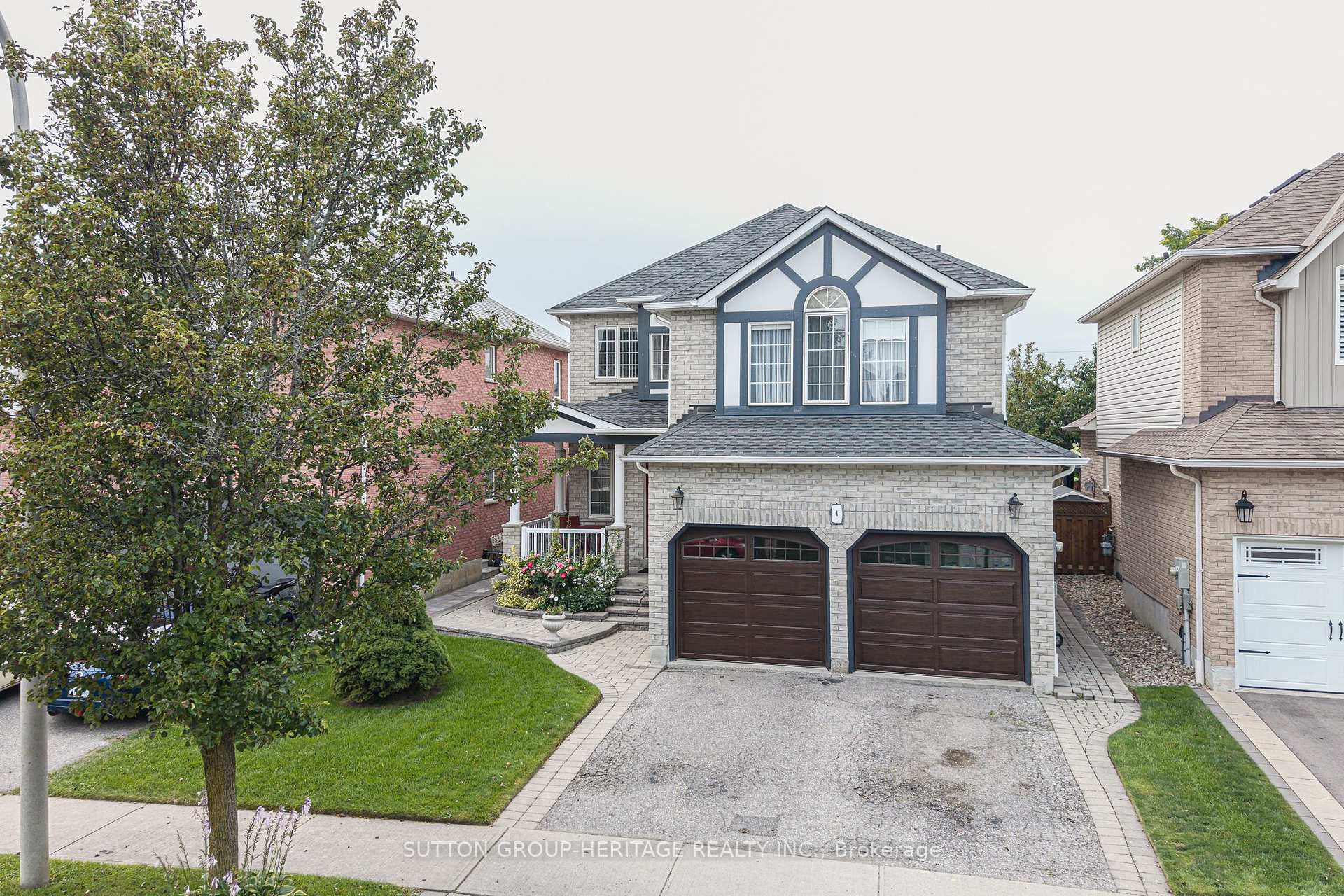 Photo 1 of 4 Divine Drive, Whitby, Rolling Acres — HOMEH