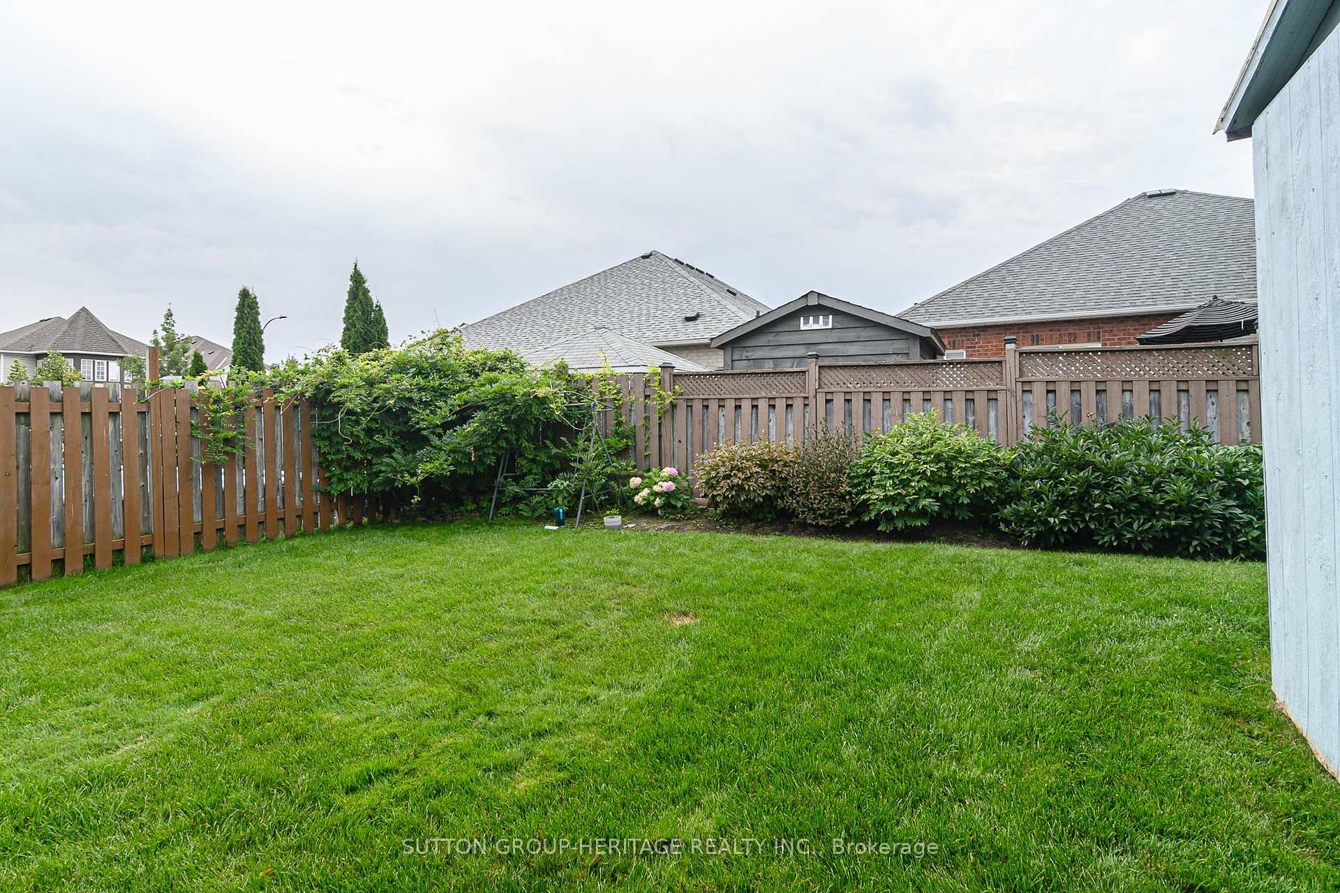 Photo 45 of 4 Divine Drive, Whitby, Rolling Acres — HOMEH