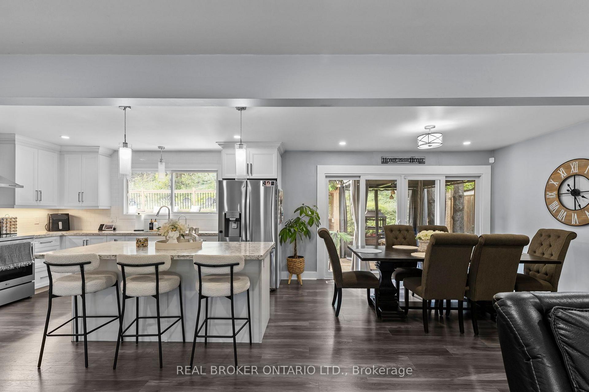 Photo 7 of 92 Quinn Avenue, Orillia — HOMEH