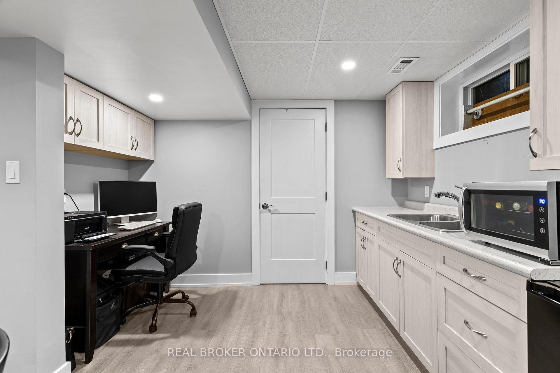 Photo 23 of 92 Quinn Avenue, Orillia — HOMEH
