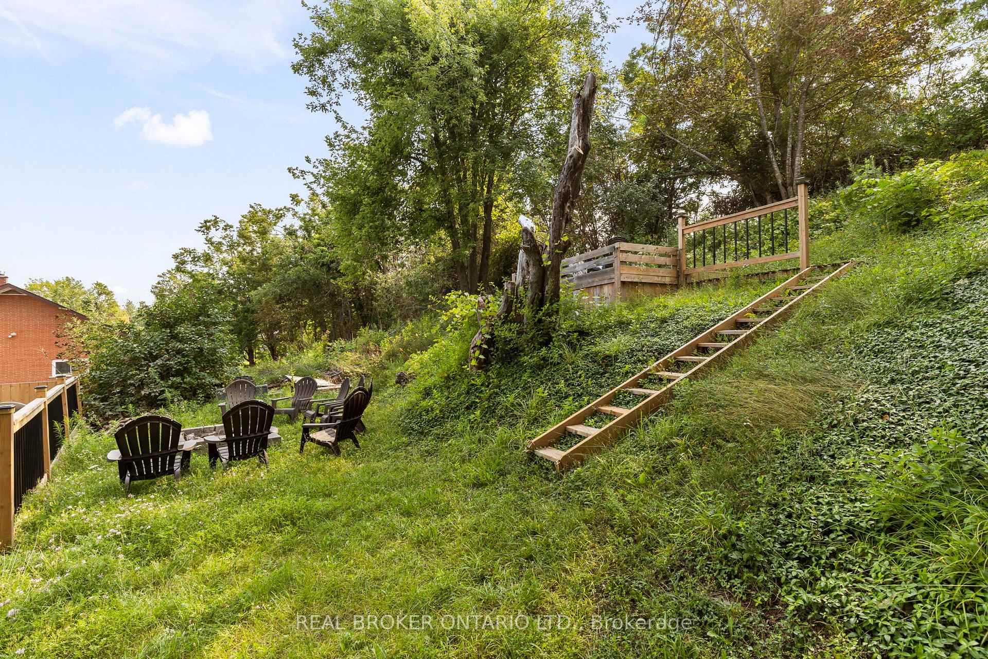 Photo 33 of 92 Quinn Avenue, Orillia — HOMEH