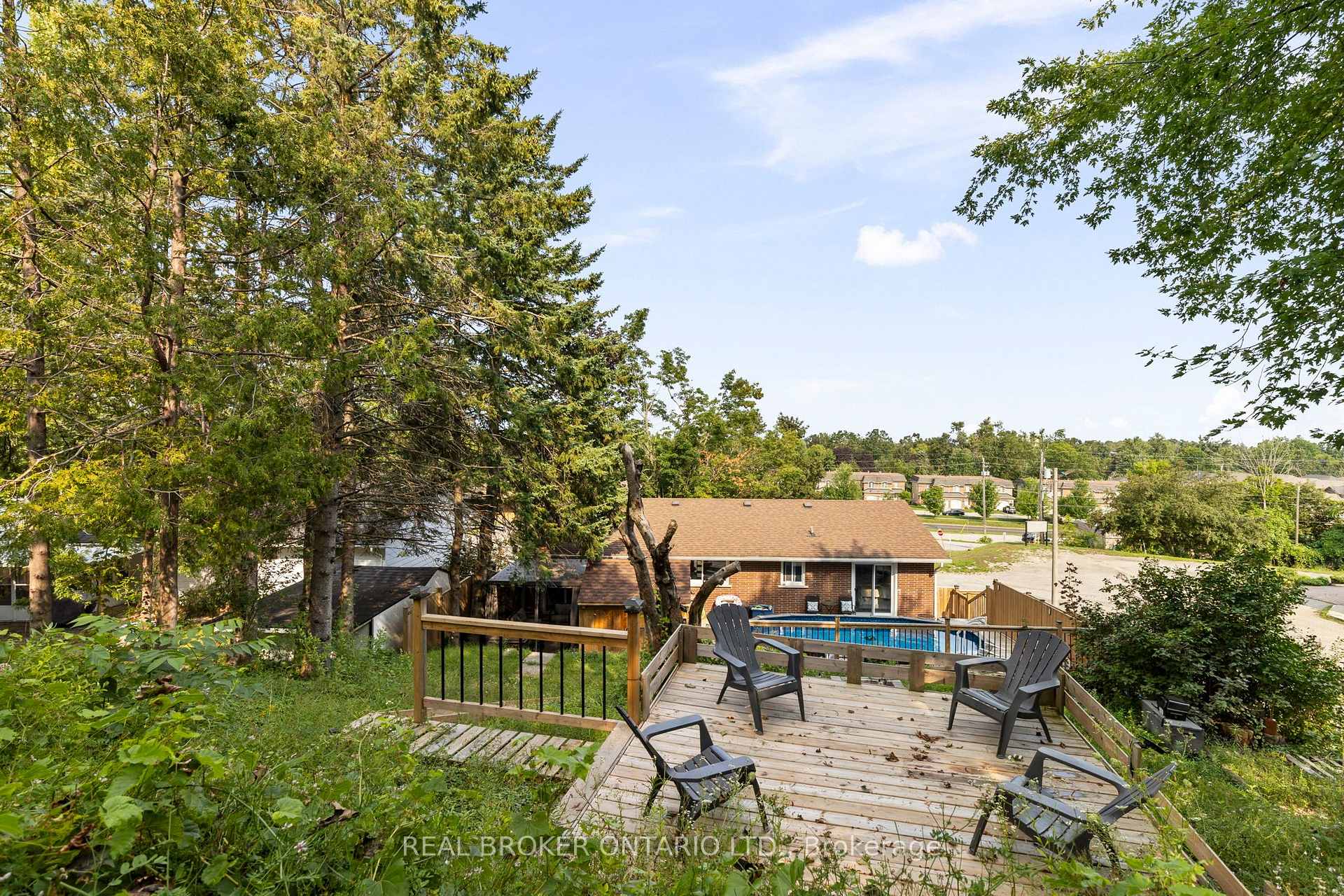 Photo 34 of 92 Quinn Avenue, Orillia — HOMEH