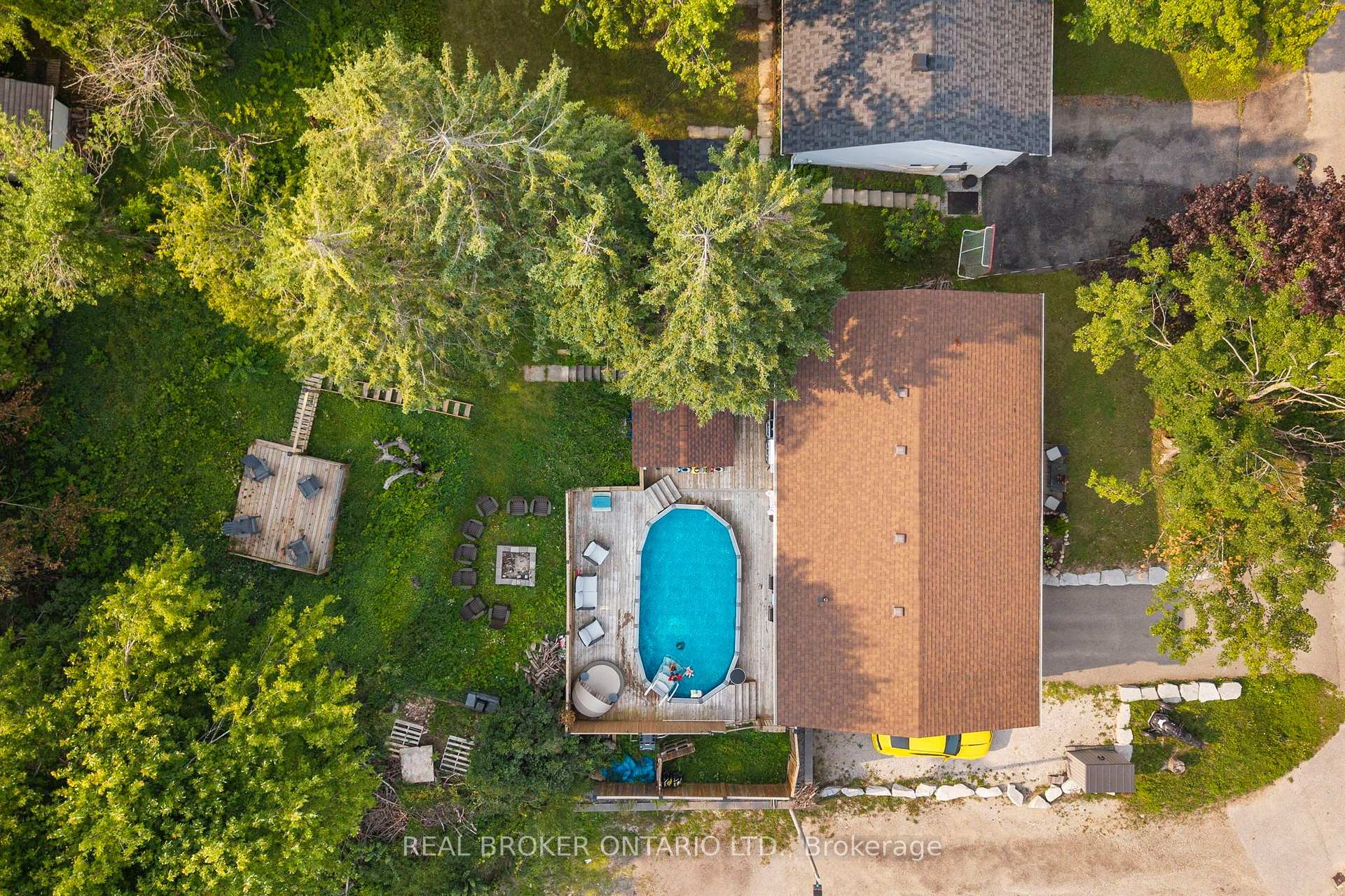 Photo 36 of 92 Quinn Avenue, Orillia — HOMEH
