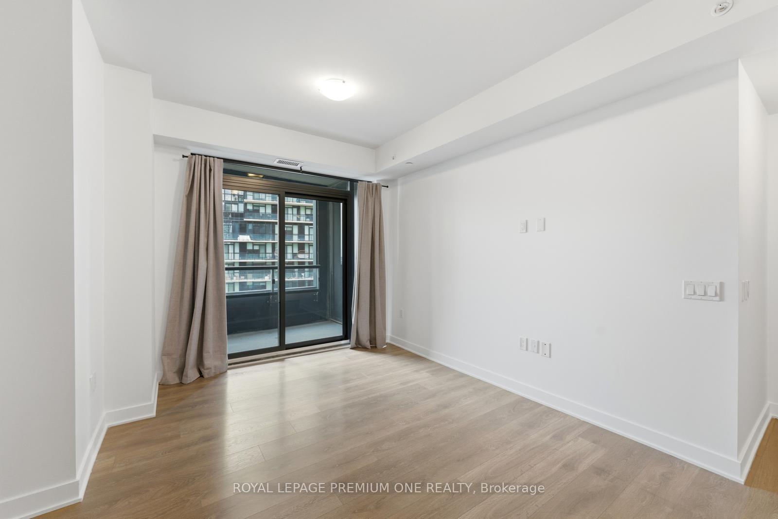 Photo 5 of Unit 2404, 2920 Highway 7, Vaughan, Concord — HOMEH