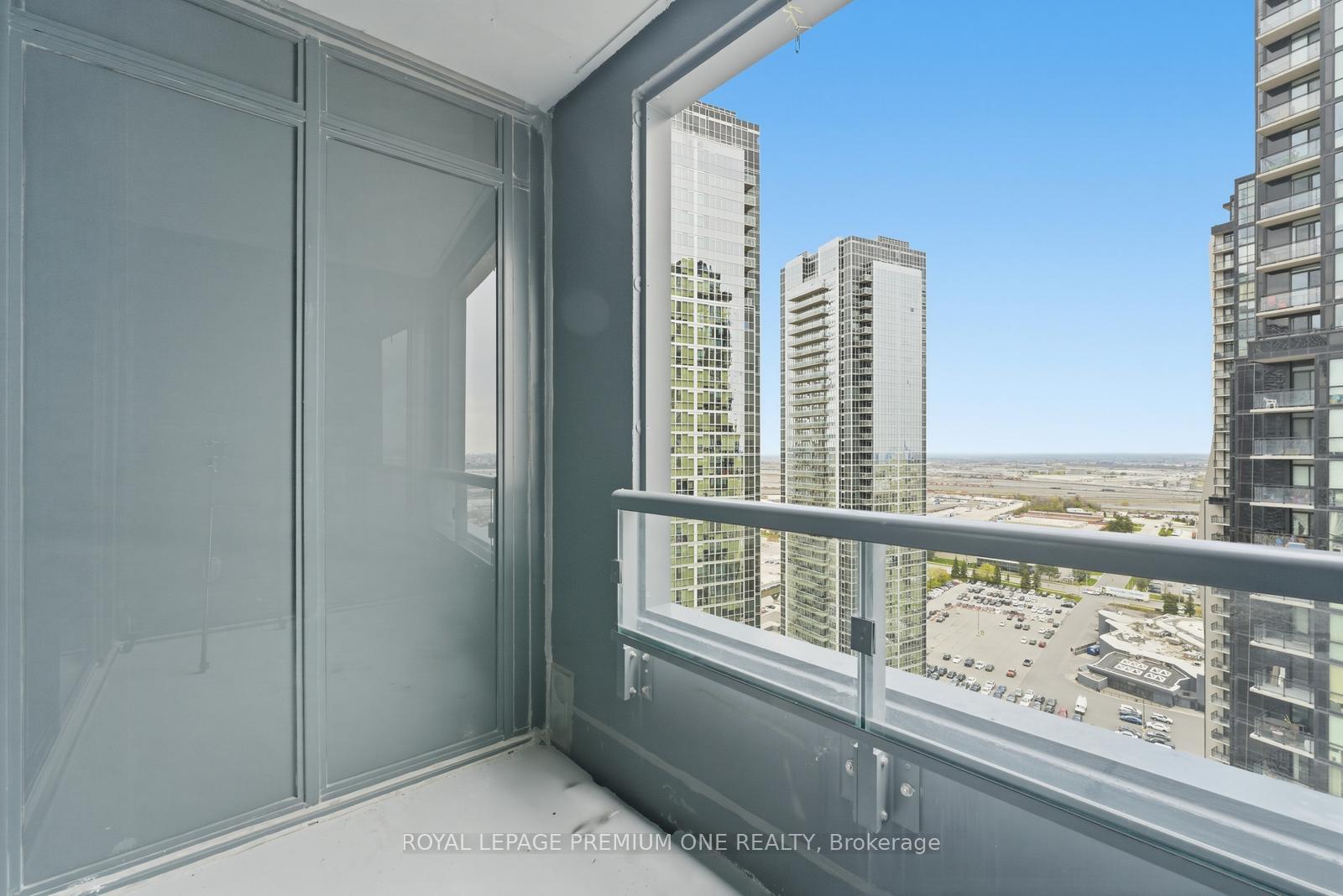 Photo 6 of Unit 2404, 2920 Highway 7, Vaughan, Concord — HOMEH