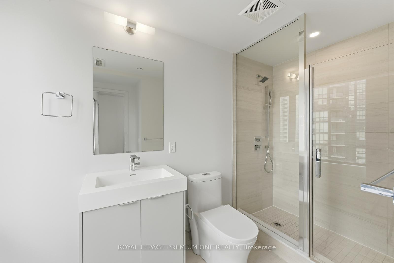 Photo 10 of Unit 2404, 2920 Highway 7, Vaughan, Concord — HOMEH