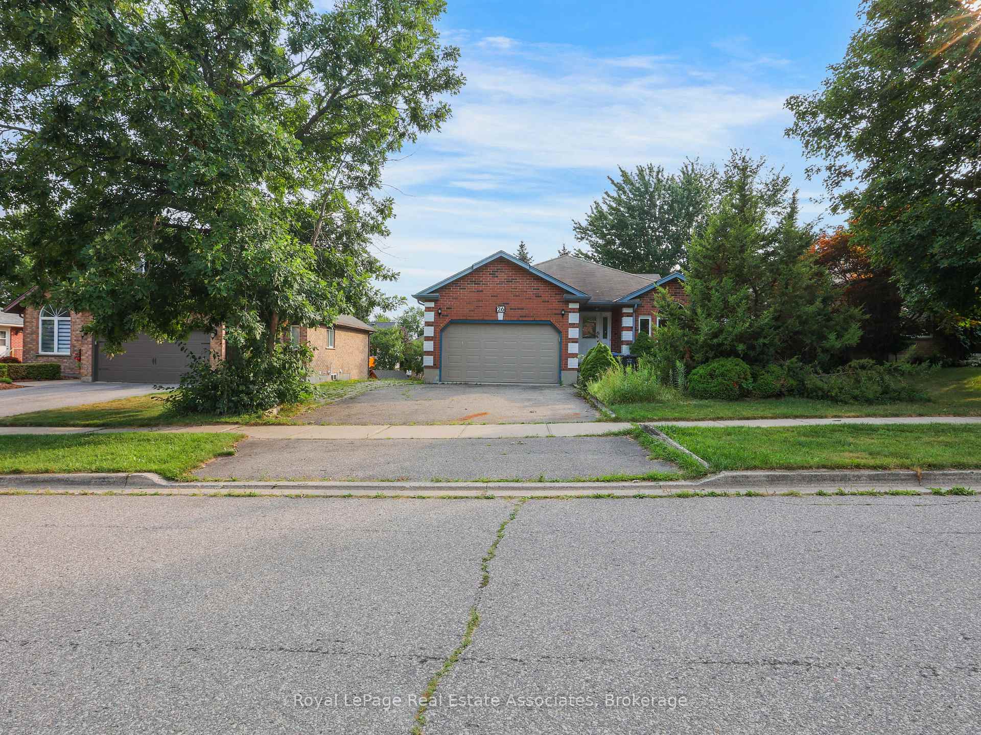 Photo 2 of 26 Mclachlan Place, Guelph, Willow West/Sugarbush/West Acres — HOMEH