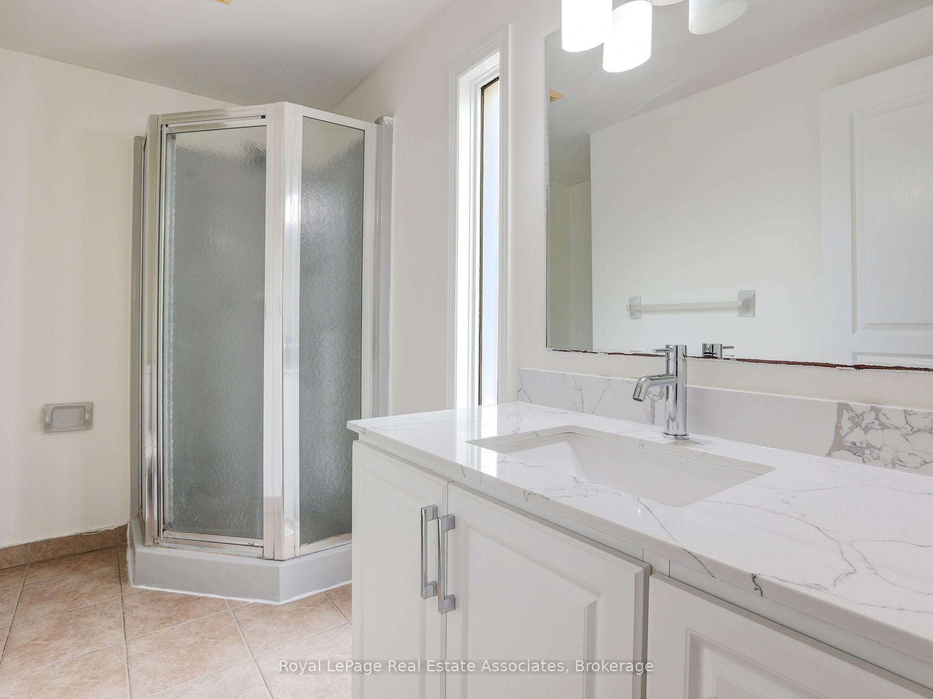 Photo 16 of 26 Mclachlan Place, Guelph, Willow West/Sugarbush/West Acres — HOMEH