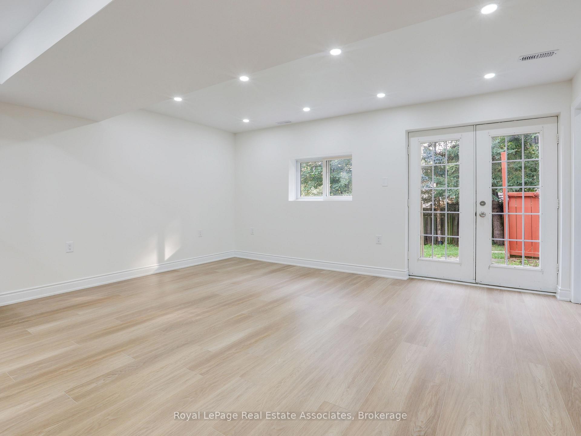 Photo 25 of 26 Mclachlan Place, Guelph, Willow West/Sugarbush/West Acres — HOMEH