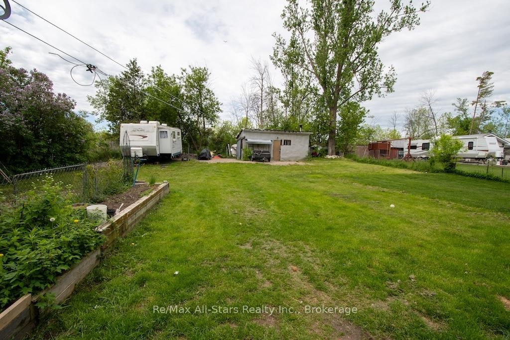 Photo 42 of 9 Riverside Drive, Kawartha Lakes, Lindsay — HOMEH