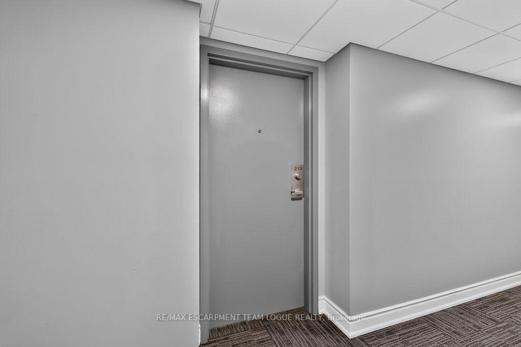 Photo 6 of Unit 212, 3499 Upper Middle Road, Burlington, Headon — HOMEH