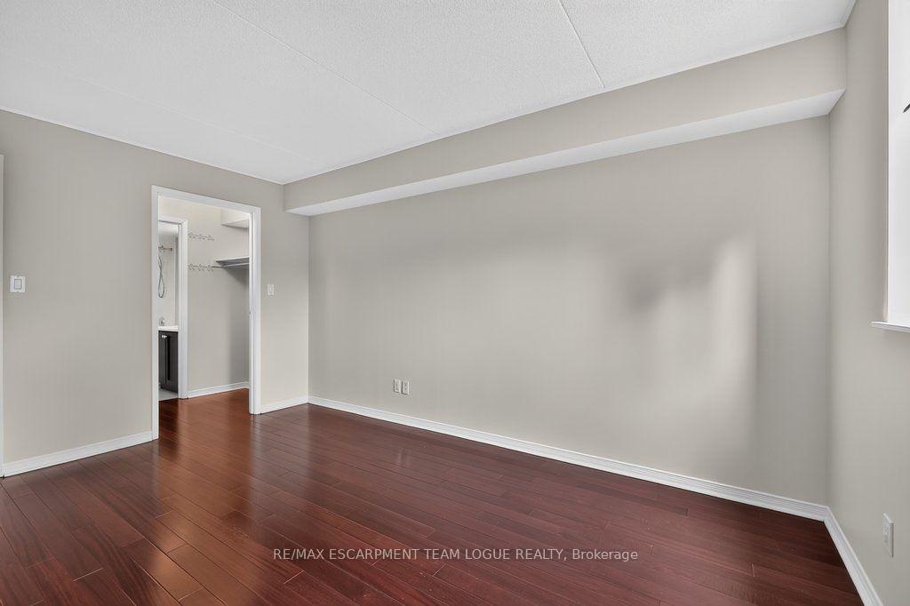 Photo 24 of Unit 212, 3499 Upper Middle Road, Burlington, Headon — HOMEH