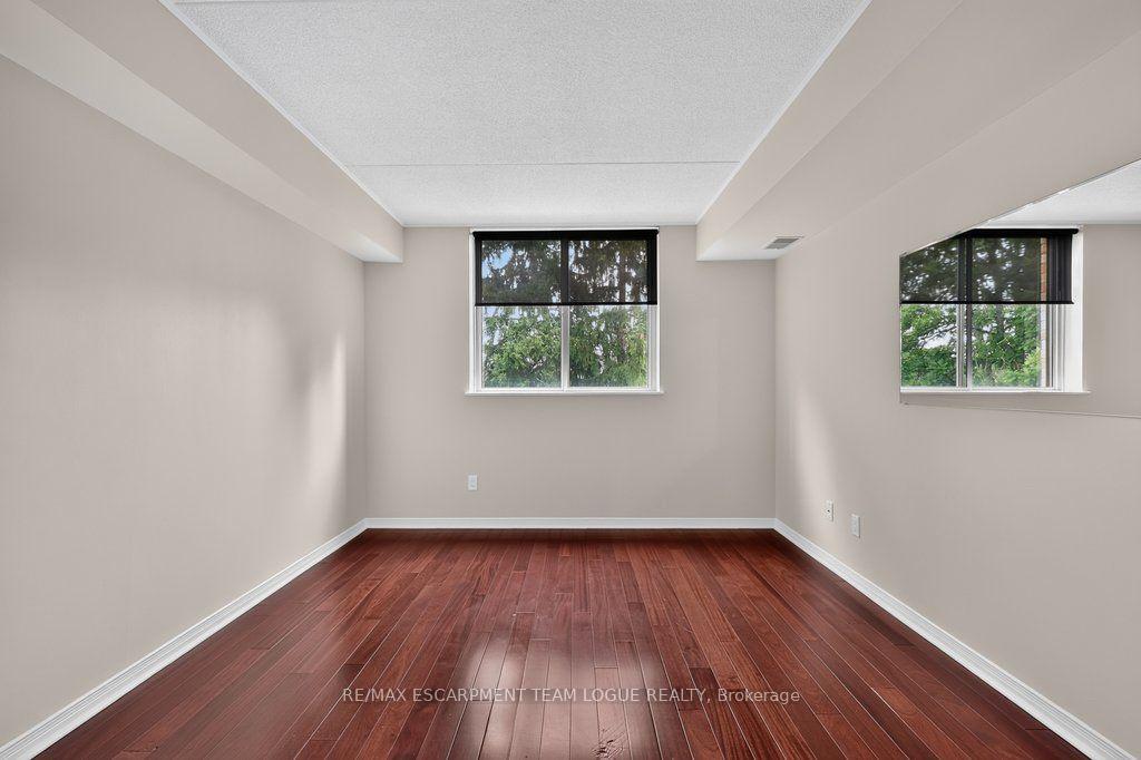 Photo 26 of Unit 212, 3499 Upper Middle Road, Burlington, Headon — HOMEH