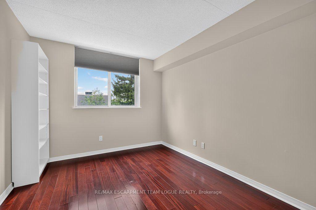 Photo 29 of Unit 212, 3499 Upper Middle Road, Burlington, Headon — HOMEH